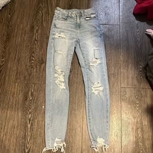 light wash American Eagle ripped jeans